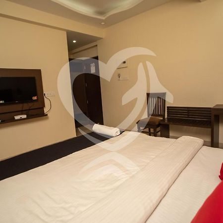 De Alcazar Calangute Hotel Buitenkant foto