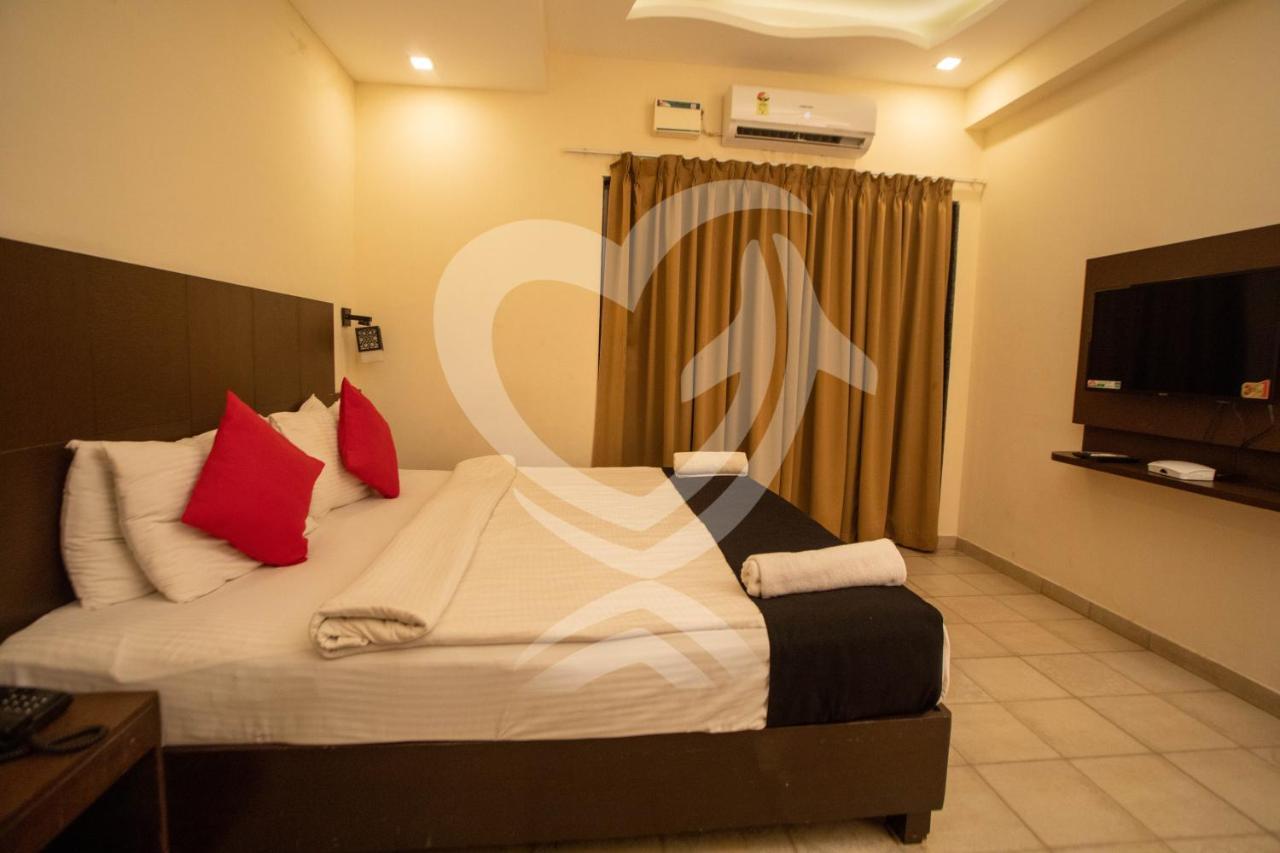 De Alcazar Calangute Hotel Buitenkant foto
