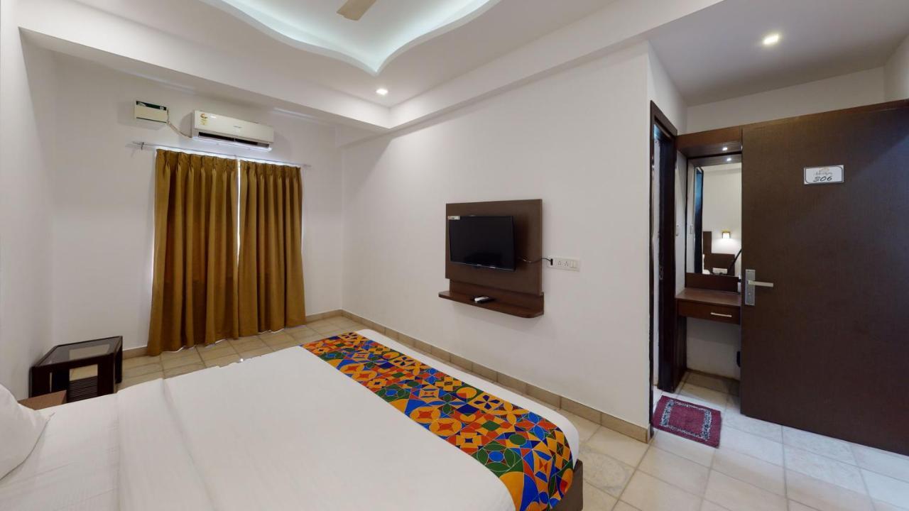 De Alcazar Calangute Hotel Buitenkant foto