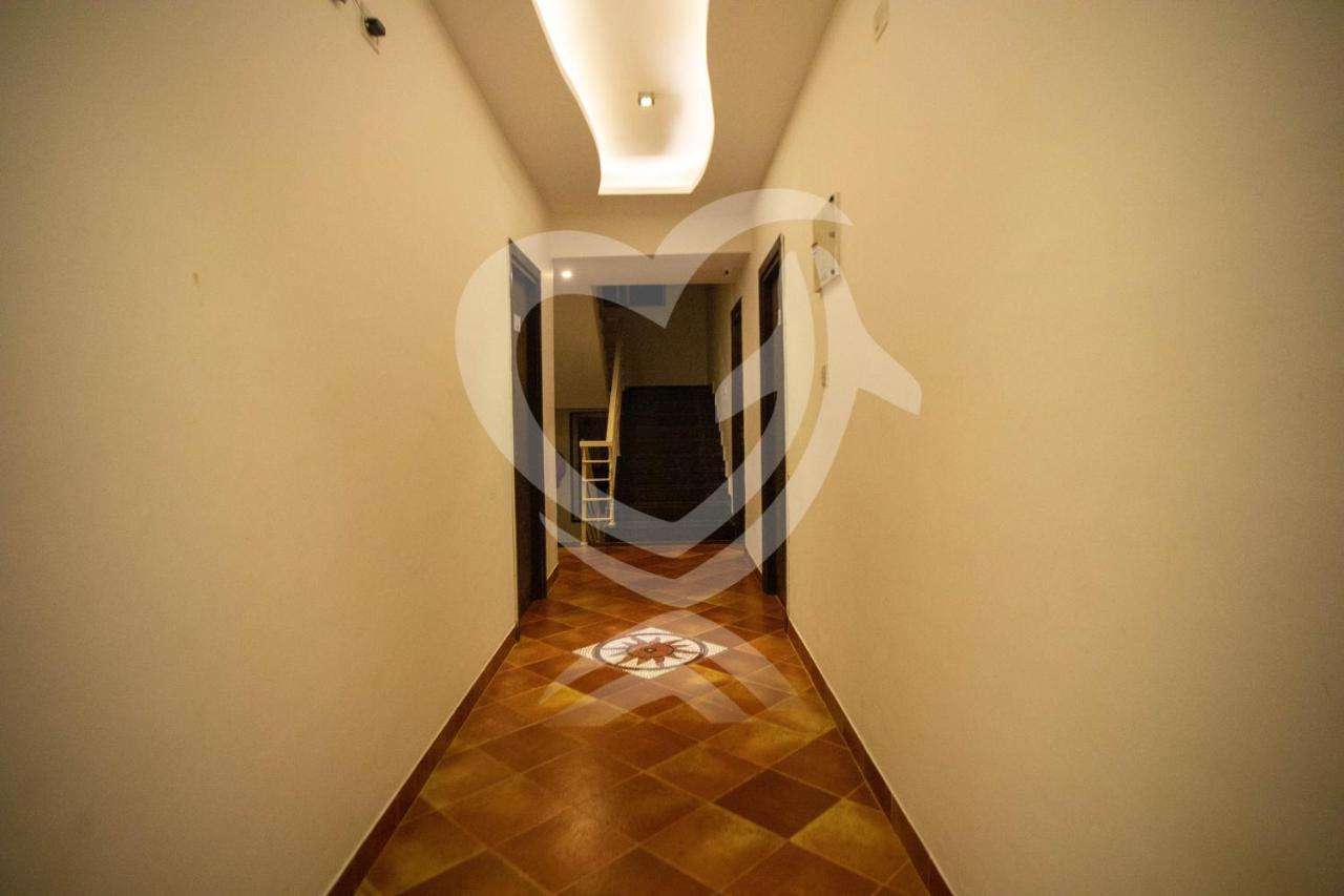 De Alcazar Calangute Hotel Buitenkant foto