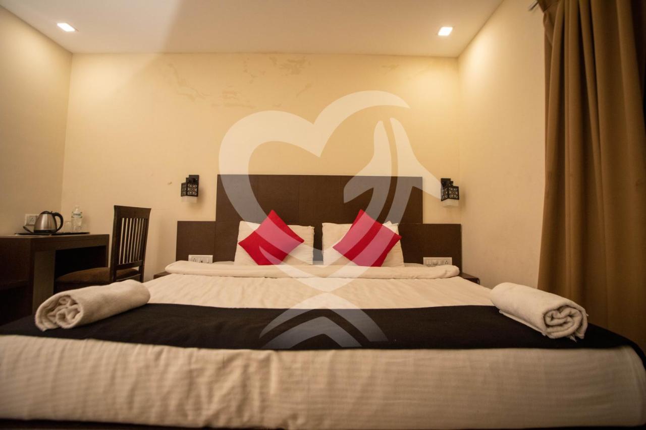 De Alcazar Calangute Hotel Buitenkant foto